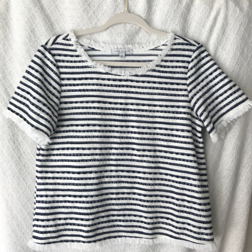 Green Envelope short sleeve, women's Medium top.